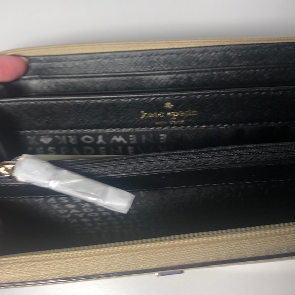 Kate Spade Mavis Street Gold Zipper Clutch Wallet - Picture 3 of 5